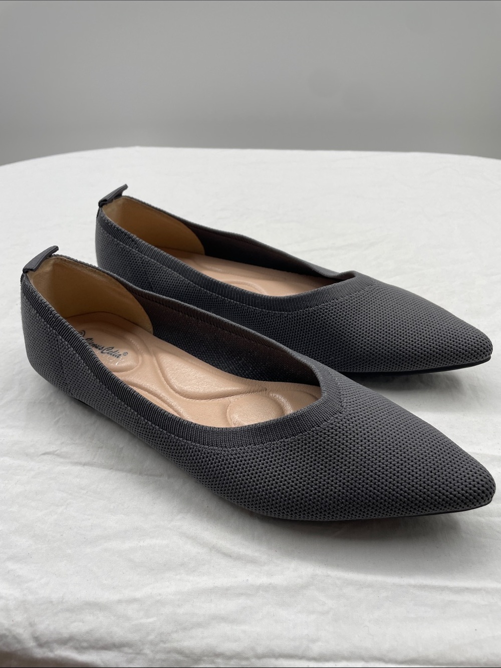 Like NEW! Venus Celia Pointed Knit Ballet Flats in Grey. 6.5.